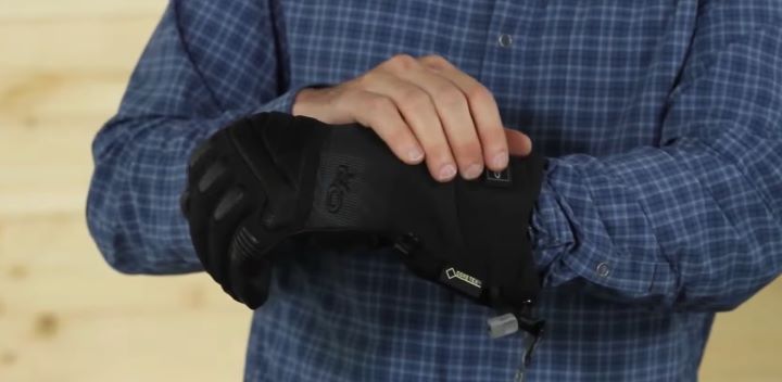 Review - Ski Glove 1