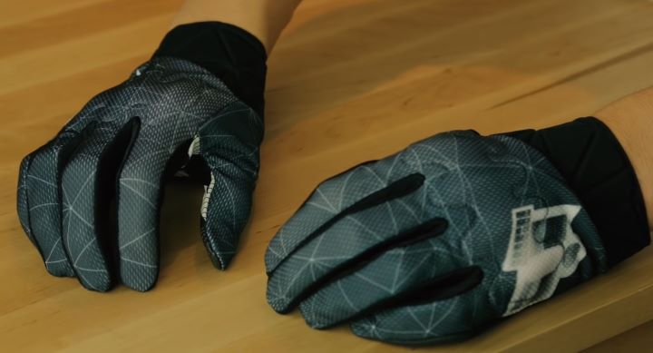 Review - Motorcycle Glove 1