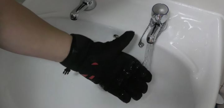 Review - Waterproof Hiking Glove 3